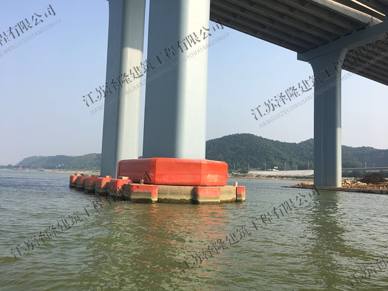 福建固定式防撞块与箱型浮动式防撞圈结合型