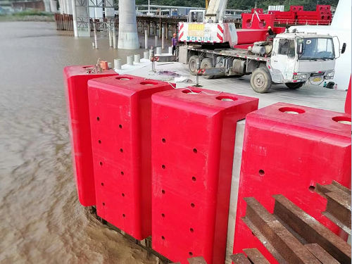 港口桥墩防撞