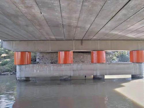 航道桥梁防撞设施