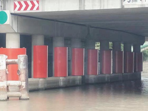 桥墩通航防撞设施