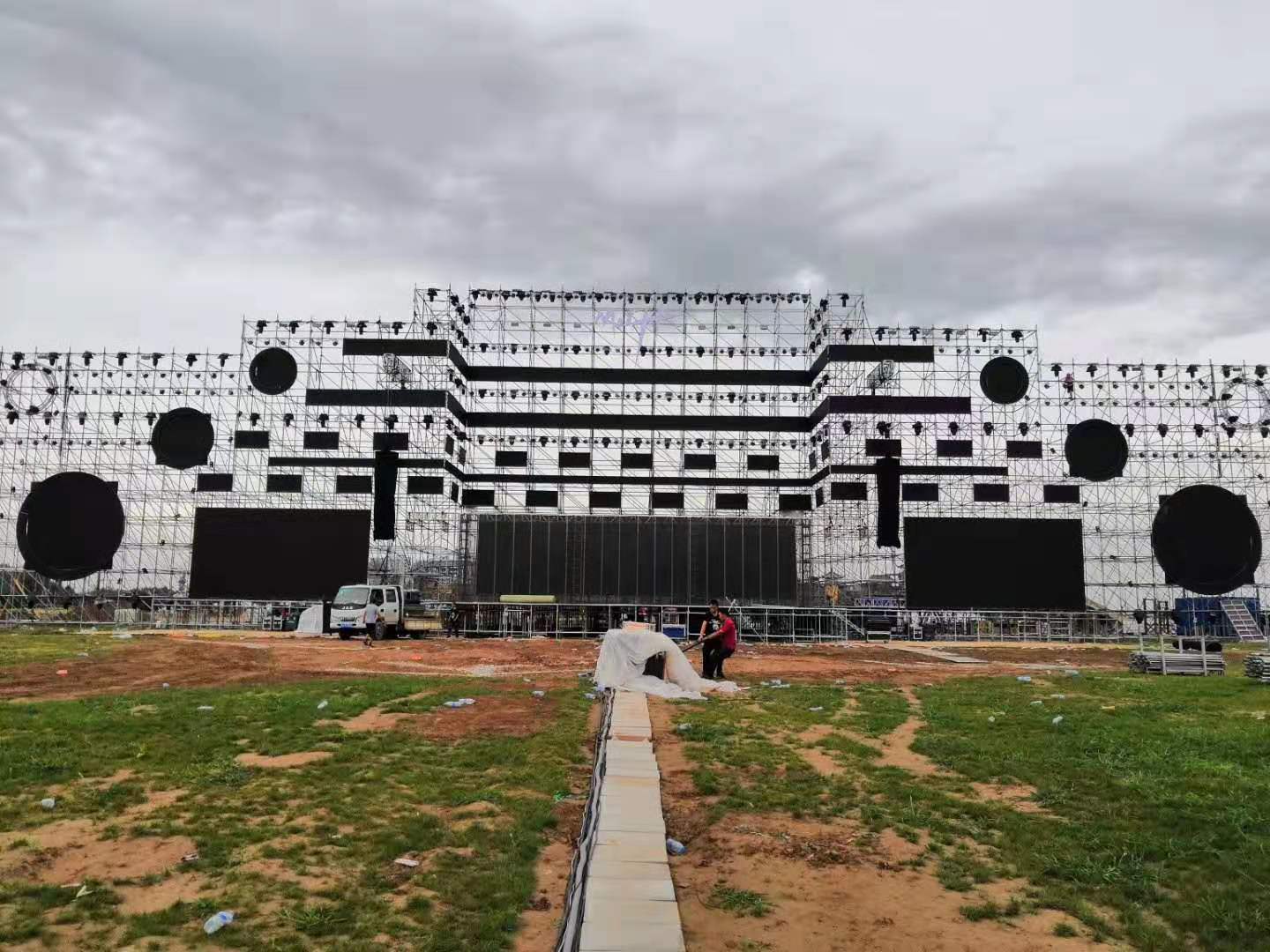 西安舞台专用灯光设备租赁价位透明