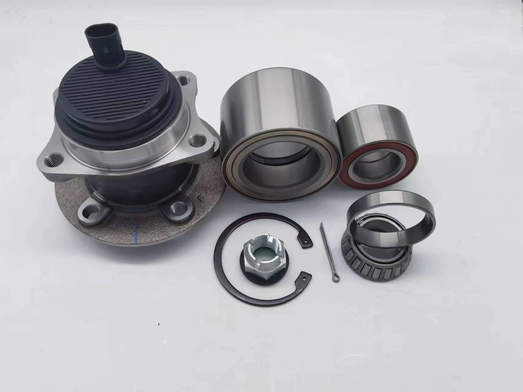 长沙第三代汽车轮毂轴承的工作原理