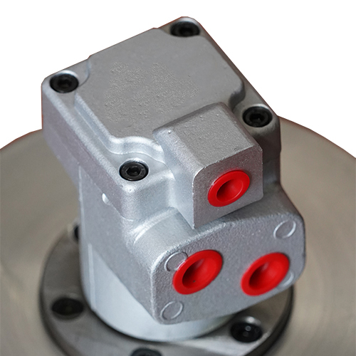 中实回转油缸的安装方法