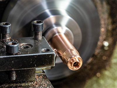 喷油器铜套的工作原理是什么