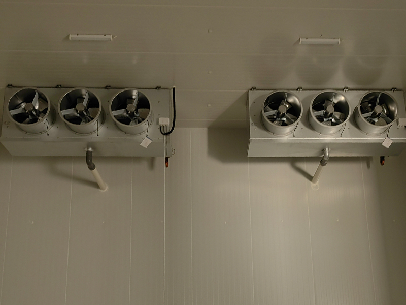 不锈钢款风筒型冷风机安装现场